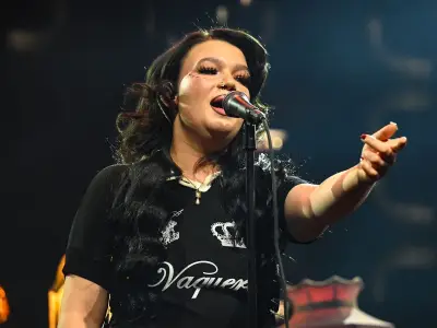 Lola Young fans decode cryptic Reading Festival clue