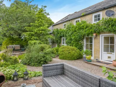 Lovely Cottage in Northumberland with Stream Garden