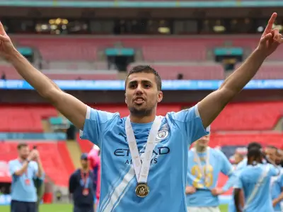 Man City fans want £70m for Rodri after Barcelona bid