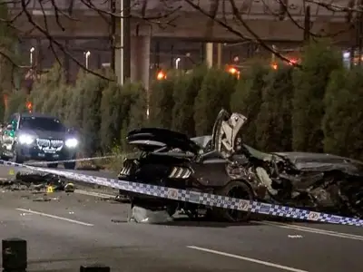 Man dies after stealing Mustang in Melbourne crash