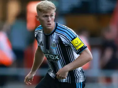 Man Utd's top left-back target revealed despite Lewis-Skelly offer