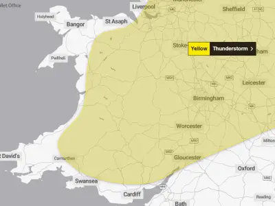 Met Office issues new thunderstorm warning for Wales