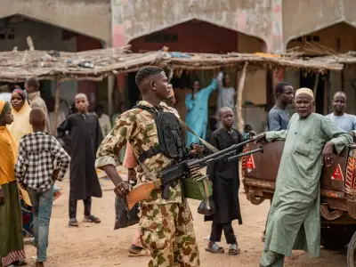 Nigeria launches manhunt after up to 500 kidnapped in raid