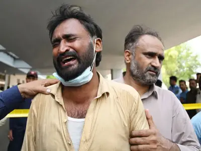 Pakistan hospital fire kills 14 newborn babies after air-con blast