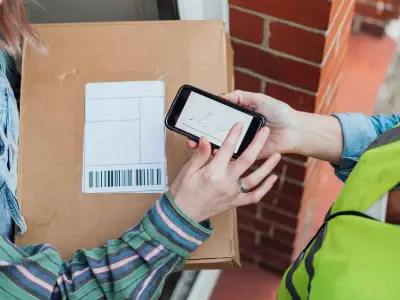 Postman reveals toilet request that makes him 'love you'