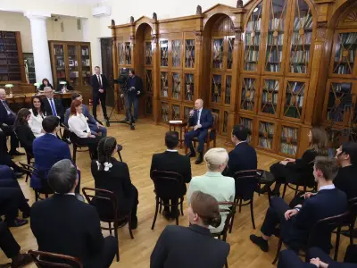 Putin demands loyalty and obedience from Russia's teachers in charged address