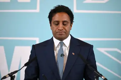 Reform vows to jail CEOs hiring illegal workers under 'Deliveroo law'