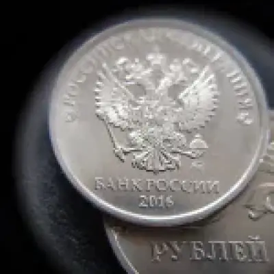 Russians pull billions from banks over fears Putin will raid savings