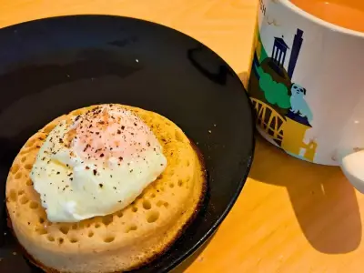 Sieve Trick for Perfect Poached Eggs Without Vinegar
