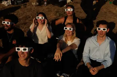 Solar eclipse brings London to standstill with 90% coverage