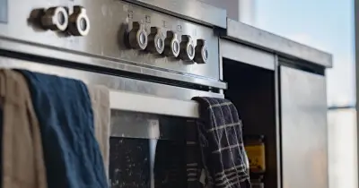 Tea towel musty smell fix: 2 items to mix for fresh laundry