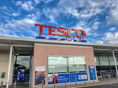 Tesco restocks 'greatest ever' Lindt Lindor shortbread truffles, fans delighted
