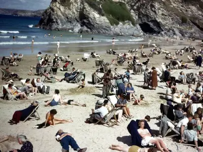 Time Traveller? 1940s Beach Photo Sparks Claims