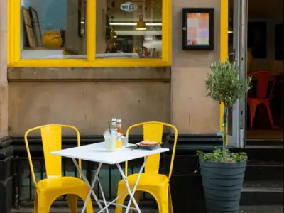 Tiny Newcastle cafe earns huge reputation for 'best breakfast' in town