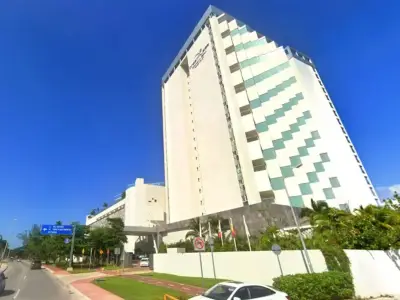 Tourist dies after 150ft fall from Cancun hotel 18th floor