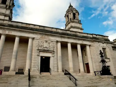 Two Scots deny South Wales grooming gang sex abuse charges