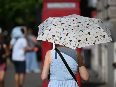 UK Heat Alert May Be Extended as Met Office Eyes Rare Red Warning