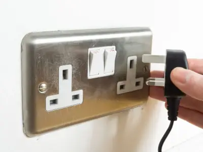 UK households face £264 energy bill rise by 2030 as net zero costs mount