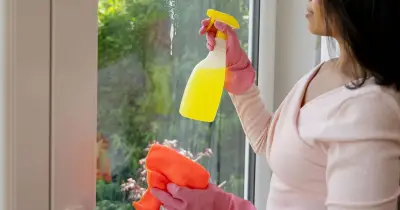 Victorian black tea trick leaves windows gleaming in minutes