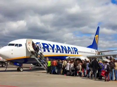 Windowless Window Seats on Budget Airlines: A Hidden Sleep Hack
