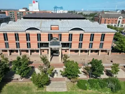Woman avoids prison for telling girl to slit wrists