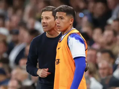 Xabi Alonso hints Enzo Fernandez could leave Chelsea for Man City