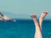 £23 Nail Treatment Praised for Healthier Toenails in Sandals