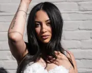 Add to Playlist: Rowlene's 'Add to Playlist' Debut