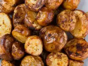 Air fryer roasties: 1 ingredient for extra-crispy potatoes in 25 mins