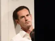Andy Murray apologises to hotel guests as wife Kim on life change