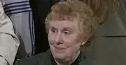 Antiques Roadshow guest stunned by 20p biscuit tin value