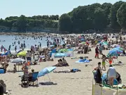 Armed police rush to Barry Island over water pistol