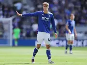 Armstrong open to Everton stay or loan as hybrid role explained