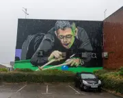 Artist defends Ronnie O'Sullivan mural in Sheffield as unfinished