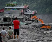 Australians missing in Nepal hit by racist slurs online