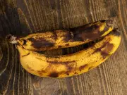 Bananas turn brown fast when stored in one kitchen spot