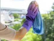 Banish fingerprints with baby shampoo cleaning hack