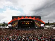 Bank holiday rail warning as 65,000 head home from Reading Festival