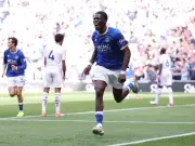 Barry scores as Everton beat Palace; Grealish question posed