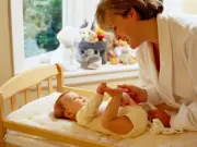Bedtime checks to prevent babies overheating in UK heatwave