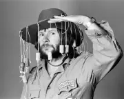 Bill Oddie obituary: letters recall his 1970s football days