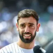 Bruno Fernandes rejects £133m Al Hilal offer to stay at Man United