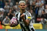 Bruno Guimaraes flies to Newcastle camp despite Arsenal medical claims
