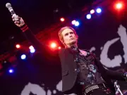 Buckcherry tour bus in fatal multi-vehicle crash; band safe