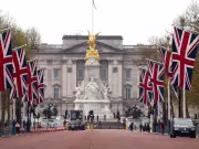 Buckingham Palace hiring live-in kitchen porter, no experience needed