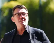 Burnham to tour Britain to reconnect with public