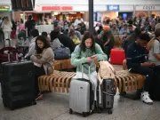 CAA warns UK flyers can claim up to £520 for flight delays