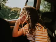 Car fan 'lifesaver for summer travel' pushes cool air across backseat