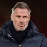 Carragher Slams Chelsea's Henderson Signing, Urges Alonso to Replace Sanchez