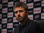 Carrick hits back at 'ridiculous' Man United passion claim after Hull defeat